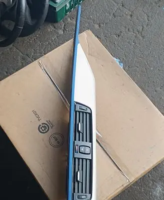 Dash center air vent grill