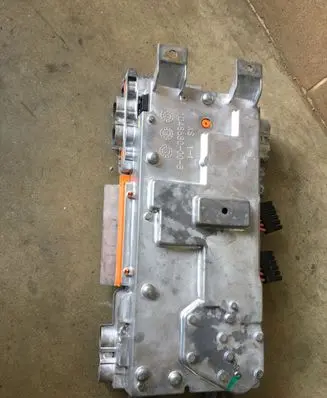 Voltage converter inverter