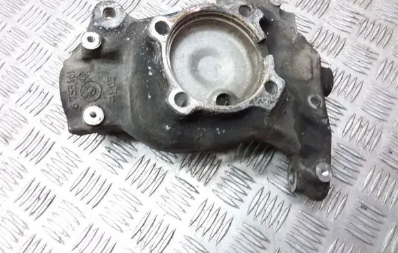 BMW 7 E65 E66 Front wheel hub spindle knuckle 6753461