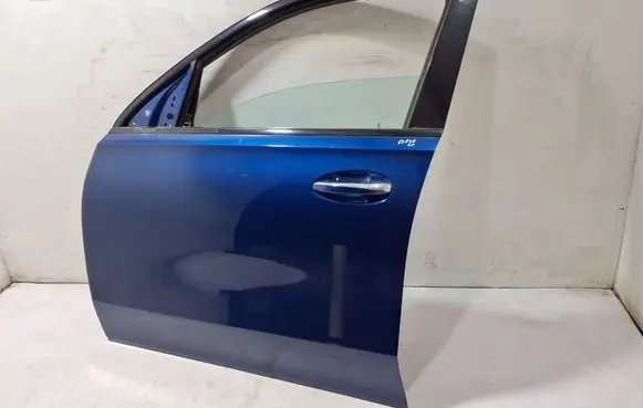 Mercedes-Benz GLE W167 Front door A1677200500