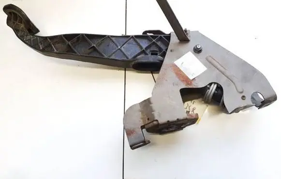 Volkswagen Transporter - Caravelle T5 Clutch pedal 7h1721059k