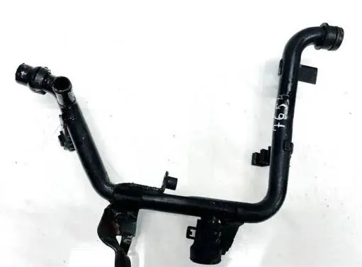 Volkswagen PASSAT B5 Engine coolant pipe/hose