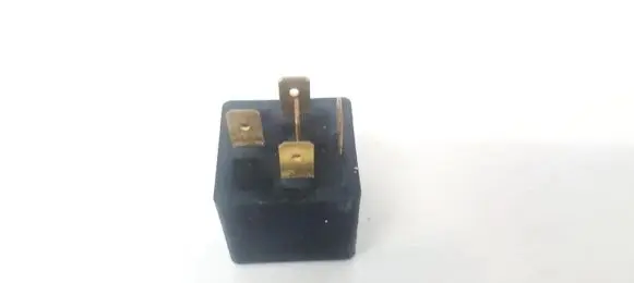 KIA Carens II Other relay 3916025000 39160-25000