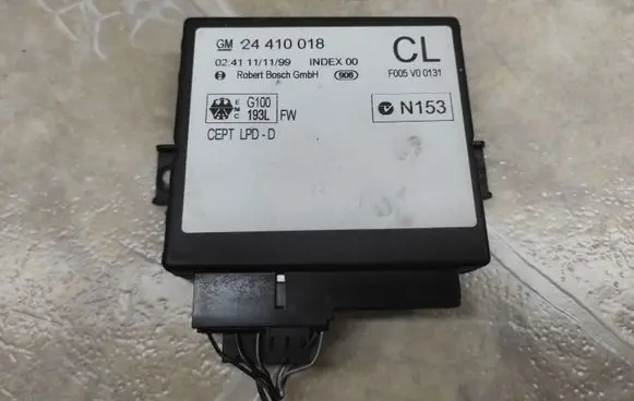 Opel Zafira A Comfort/convenience module 24410018 F005V00131