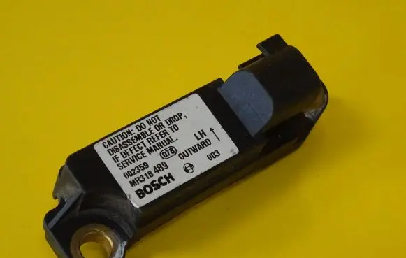 Mitsubishi Space Star Airbag deployment crash/impact sensor MR318489