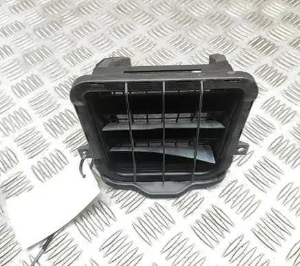Porsche Macan (95B) Quarter panel pressure vent 8K0819161C