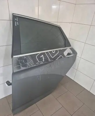 Hyundai i40 Rear door