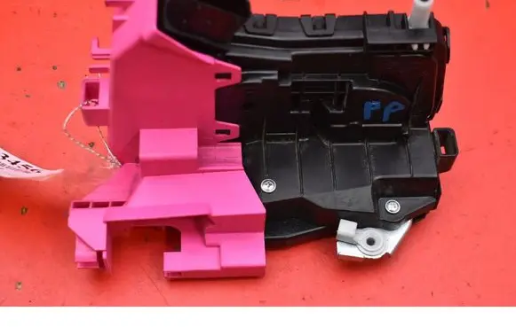 Hyundai Tucson JM Front door lock 81320-N7000