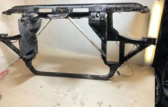 BMW X3 E83 Radiator support slam panel