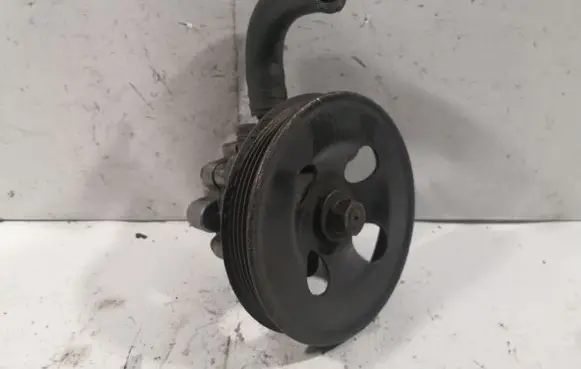 Mitsubishi Galant Power steering pump MR333800 72187074