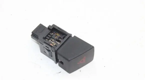 Nissan X-Trail T32 Hazard light switch