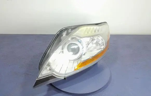 Ford Kuga I Headlight/headlamp 8V41-13D155-AF