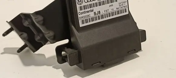 Volkswagen PASSAT B7 Gateway control module 7N0907530G 1K0907951