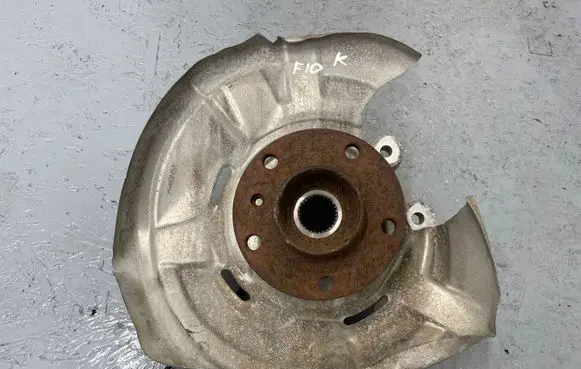 BMW 5 F10 F11 Rear wheel hub 6793769