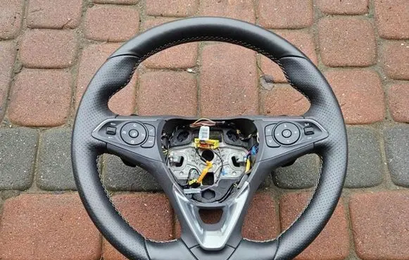 Opel Insignia B Steering wheel 878539800000228