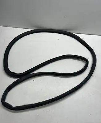 Jaguar XJ X350 Rubber seal rear door 