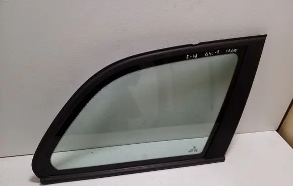 BMW 3 E46 Rear side window
