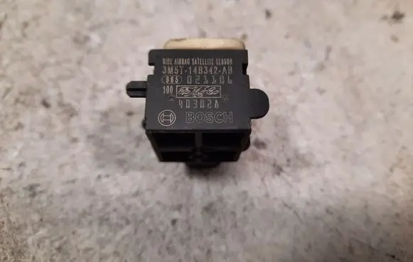 Ford Focus Airbag deployment crash/impact sensor 021106 3M5T14B342AB