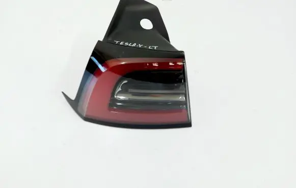 Tesla Model Y Rear/tail lights 1502086-00-D