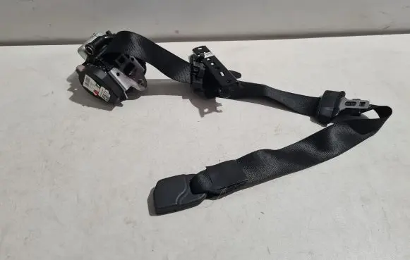 Maserati Ghibli Front seatbelt 627069500