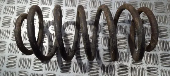 Jeep Cherokee Rear coil spring