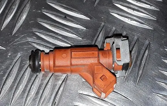 Fuel injector