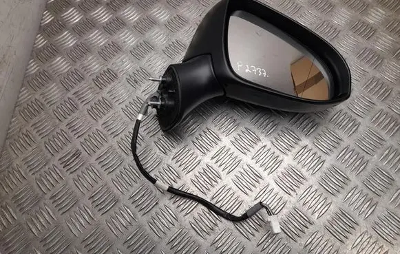 Toyota Avensis T270 Front door electric wing mirror E11026983