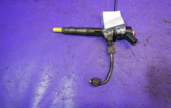 Alfa Romeo 147 Fuel injector 0445110068