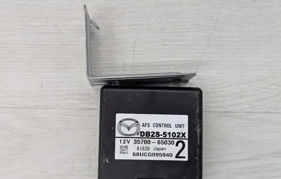 Mazda CX-3 Light module LCM DB2S5102X