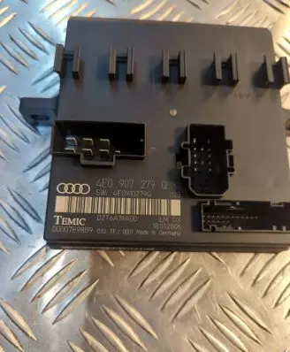 Audi A8 S8 D3 4E Comfort/convenience module 4E0907279Q 00007898B9 4E0910279Q