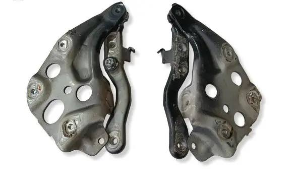 Chrysler Crossfire Engine bonnet/hood hinges 5101305AA 5101304AA