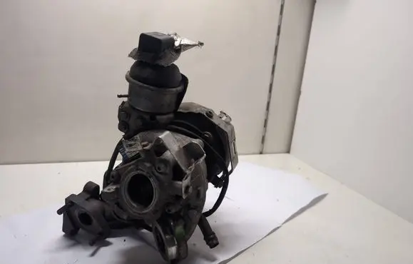 Volkswagen PASSAT B7 Turbo 03L253056 BV43B0208 50186769