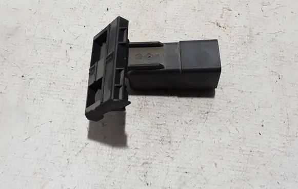 Glow plug pre-heat relay