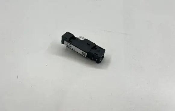Opel Insignia A Aerial antenna filter 23223201