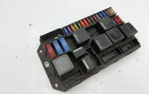 Land Rover Range Rover L322 Fuse module 110502133302 519391007 AH4214A073AB