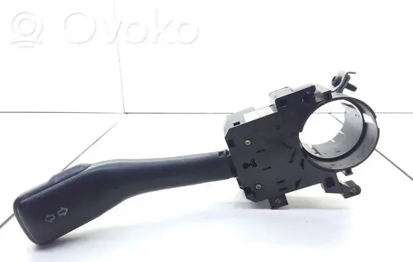 Volkswagen PASSAT B5 Indicator stalk 8L0953513M 1137146