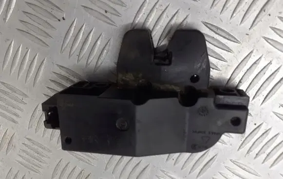 Peugeot 407 Tailgate exterior lock 
