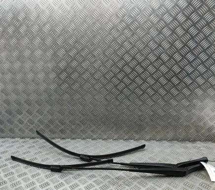 Volkswagen Tiguan Windshield/front glass wiper blade 572955410 572955409