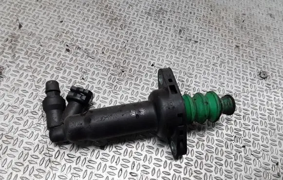 Volkswagen Polo III 6N 6N2 6NF Clutch slave cylinder 6Q0721261C