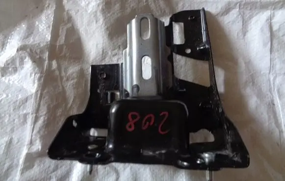 Citroen C3 Gearbox mounting bracket 9807450880