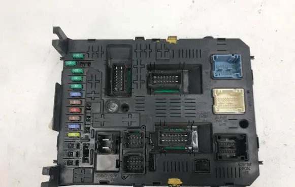 Peugeot 5008 Comfort/convenience module 966689538001