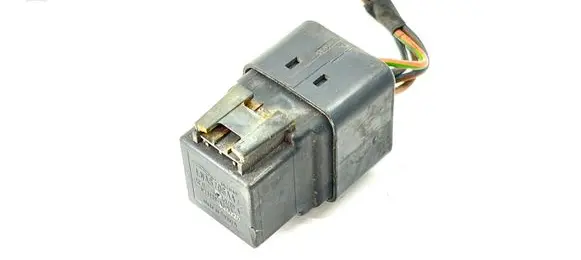Jaguar XJ X308 Hazard warning light relay LNA6706AA