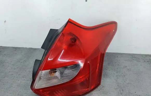 Ford Focus Rear/tail lights BM51-13404
