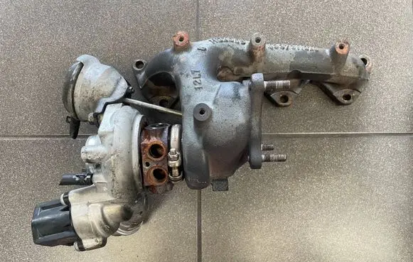 Volkswagen Golf VI Turbo 49373-01001