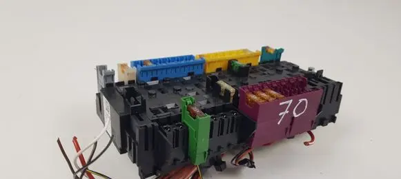 Mercedes-Benz A W176 Fuse module A2469067100