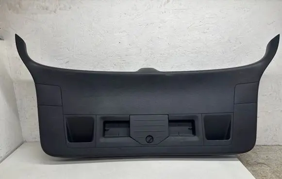 Volkswagen PASSAT B7 Tailgate trim 3C9867605J