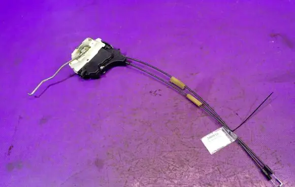 Mitsubishi Lancer VIII Front door lock