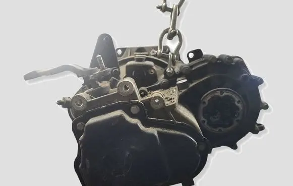 Volkswagen PASSAT B6 Manual 5 speed gearbox JCR