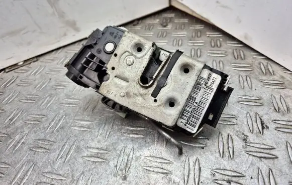 Dodge Nitro Rear door lock P04589282AG