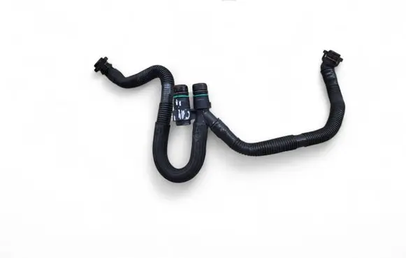 Porsche Cayenne (92A) Breather/breather pipe/hose 06E103217AD